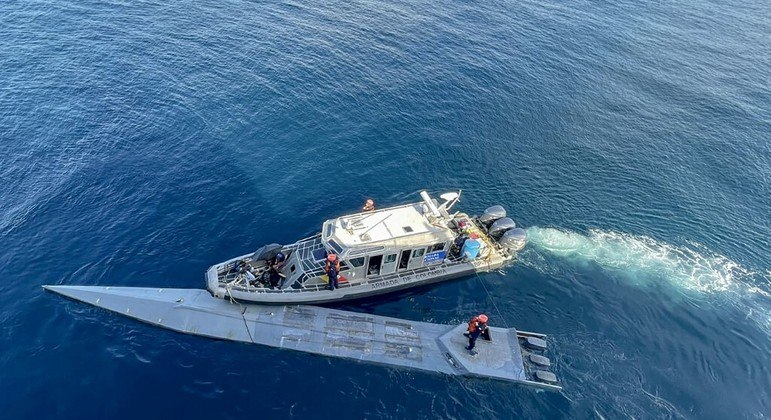 Submarinos-fantasmas são utilizados por traficantes desde o início dos anos 2000