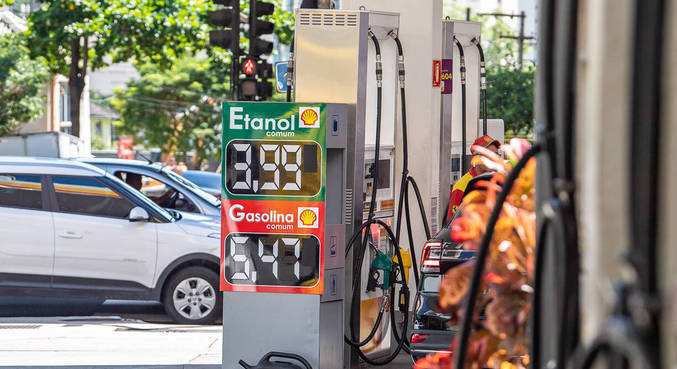 Em alguns estabelecimentos de São Paulo, a gasolina teve aumento de até R$ 0,50
