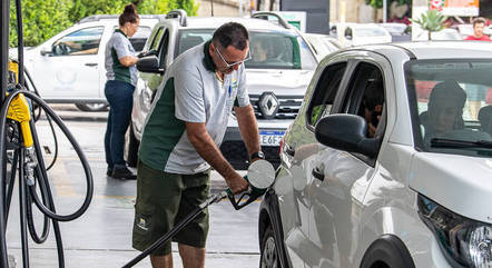 Combustíveis ficaram 0,87% mais caros em agosto