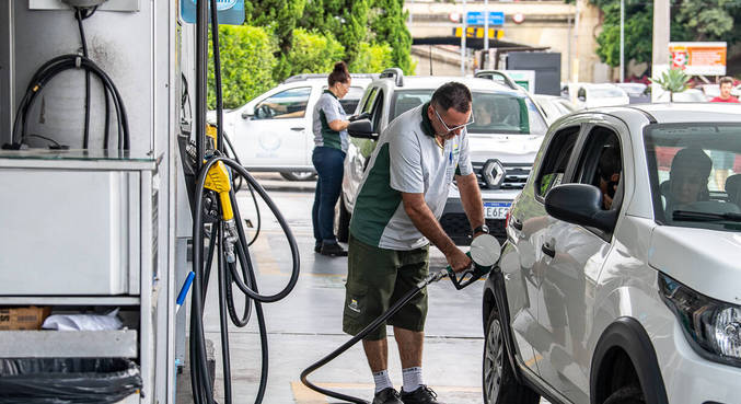 Carro do ovo vai parar de passar na sua rua? Entenda o caso - Notícias - R7  Internacional