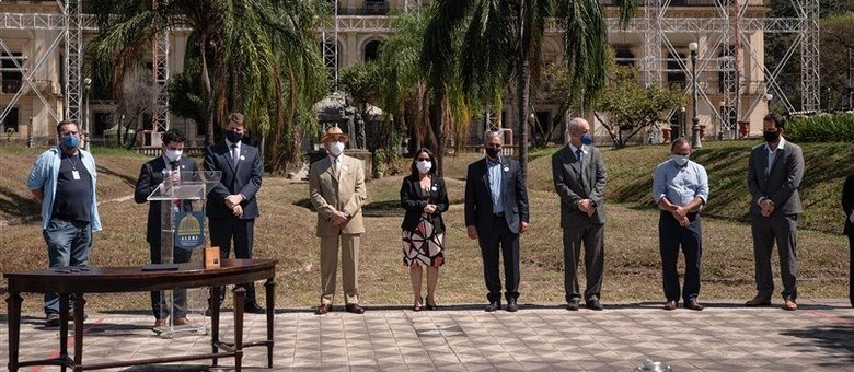 Cerimônia oficial ocorreu em frente ao museu, na Quinta da Boa Vista