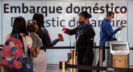 Inflação de outubro foi guiada por alta das passagens aéreas