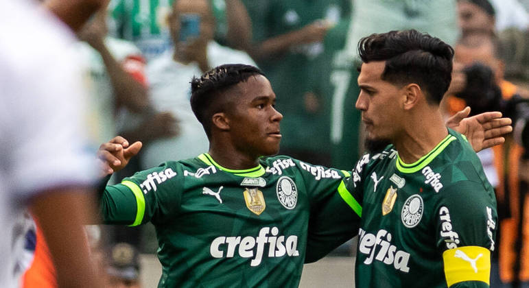 Endrick marcou o gol para o Palmeiras aos 8 minutos do segundo tempo da partida contra o Água Santa