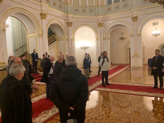 Presidente Jair Bolsonaro faz visita guiada ao Kremlin