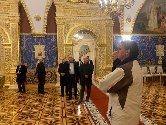 Presidente Jair Bolsonaro faz visita guiada ao Kremlin