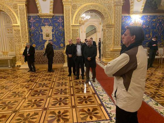Presidente Jair Bolsonaro faz visita guiada ao Kremlin