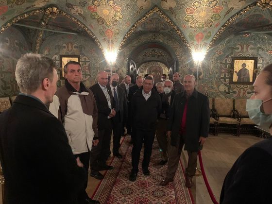 Presidente Jair Bolsonaro faz visita guiada ao Kremlin