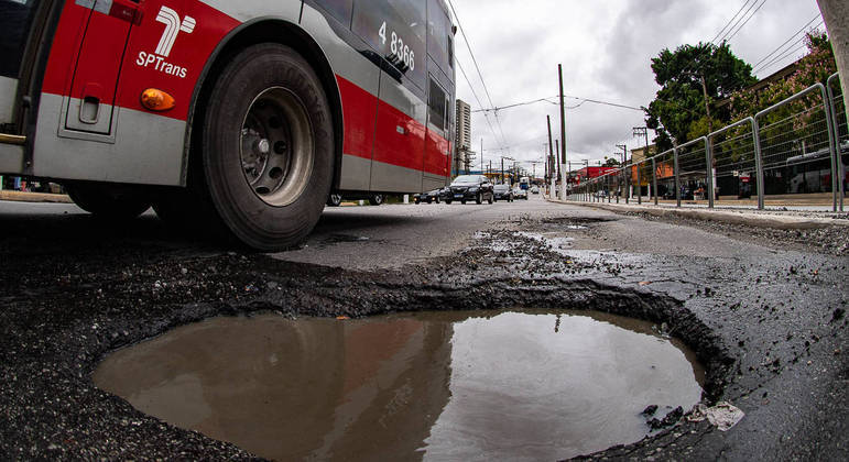 Para recapear ruas e avenidas, Prefeitura de São Paulo vai investir R$ 1 bilhão