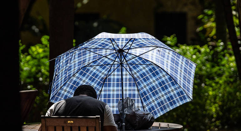 Cidade de São Paulo tem mais uma segunda-feira de sol, mas manhã deve ser fria
