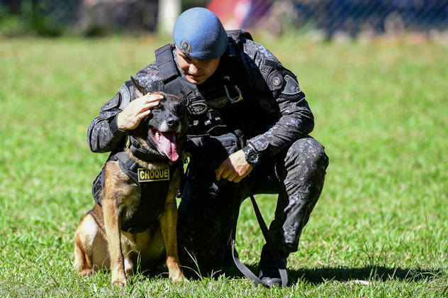 São Paulo, SP - 19.05.2023 -  Canil PM -  Treinamento de cães no canil da Polícia Militar para apreensão de drogas, artefatos explosivos e imobilização de suspeitos. Foto Edu Garcia/R7