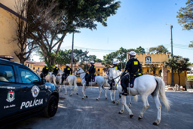 São Paulo, SP - 30.06.2023 - Cavalaria PM -   Treinamento de cavalos da Polícia Militar de São Paulo. Foto Edu Garcia/R7