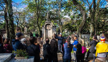 Mais do que túmulos: visita guiada ao Cemitério da Consolação reúne arte e história de SP 