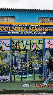 6. Justiça condena funcionária e donas da escola Colmeia Mágica