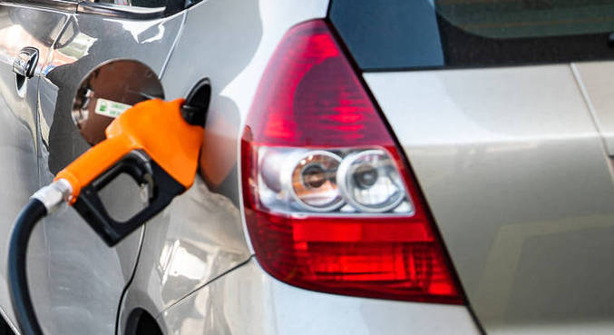 Gasolina e etanol ainda acumulam quedas significativas nos últimos 12 meses