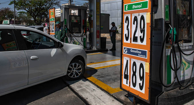 Em São Paulo, o valor do etanol equivale ao limite de 70% do preço da gasolina
