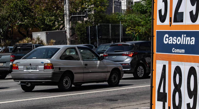 Preço da gasolina baixa e cai a R$ 6,47 no DF. Saiba onde abastecer –  Jornal TaguaCei