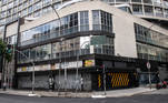 São Paulo, SP - 19.04.2023 - Comércio Fechado -  Centro velho da cidade com  portas e comércio fechados. Foto Edu Garcia/R7