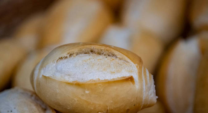 O pão francês contribuiu para o aumento do preço do café da manhã