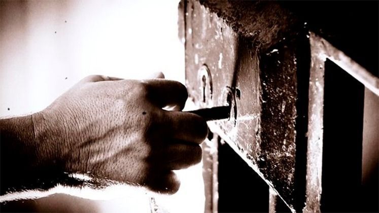 Quando uma pessoa que não cometeu um crime vai parar na prisão, a vida dela nunca mais é a mesma