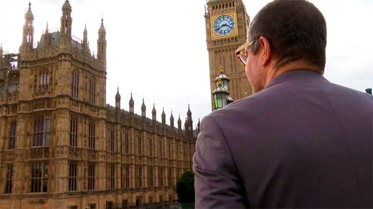 O comissário de bordo, Alexandre da Silva continua morando em Londres. Mas enfrenta muitos problemas emocionais depois da prisão injusta