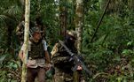 Equipe em ação na selva junto com o batalhão