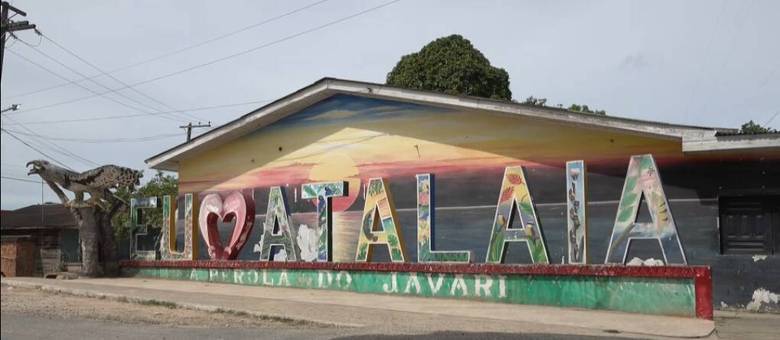 Alguns locais de votação ficam 1.000 km do município mais próximo, Atalaia do Norte (AM) (Ciro Barros/Reprodução/RECORD)