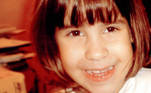 Isabella de Oliveira Nardoni foi encontrada morta no jardim do edifício London, na zona norte de São Paulo, no dia 29 de março de 2008. A menina, de 5 anos, passava o fim de semana com o pai, a madrasta e seus irmãos. A família havia saído para fazer compras no fim da tarde daquele sábado. Às 23h, um morador do condomínio acionou a emergência para informar que uma criança havia sido jogada do 6º andar do prédio