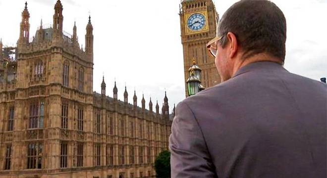 Alexandre ficou preso por quase seis anos na Inglaterra por um crime que não cometeu (Reprodução)