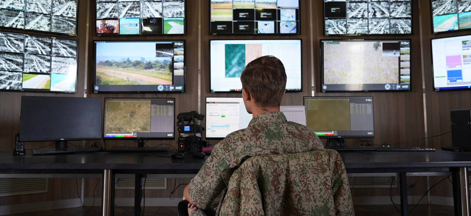 Câmeras monitoram a reserva  (Bruno Lima/Record TV)