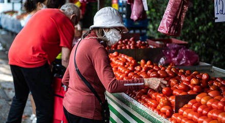 Preço dos alimentos recuou 0,4% em julho, mostra IBGE