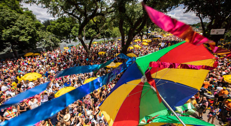 Desfile do tradicional bloco de carnaval de Pernambuco, Galo da Madrugada, no Parque do Ibirapuera. Foto Edu Garcia/R7