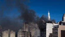 Prédio que pegou fogo no centro de São Paulo pode desabar, diz Corpo de Bombeiros