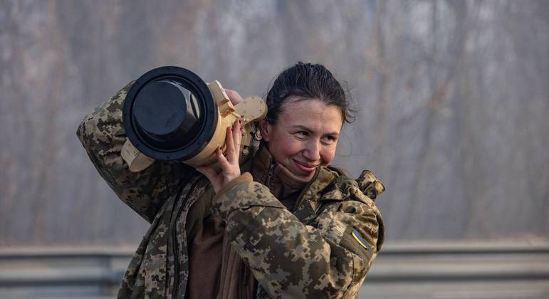 Forças ucranianas já utilizam diversos tipos de armas enviadas pelos Estados Unidos