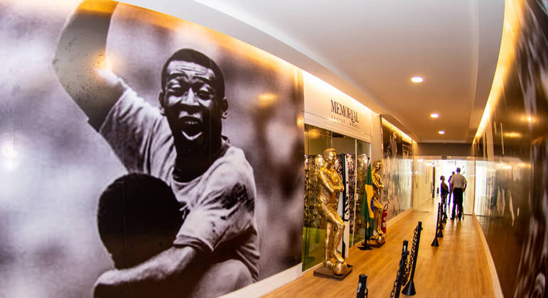 Mausoléu onde Pelé foi sepultado fica aberto de segunda a sexta-feira
