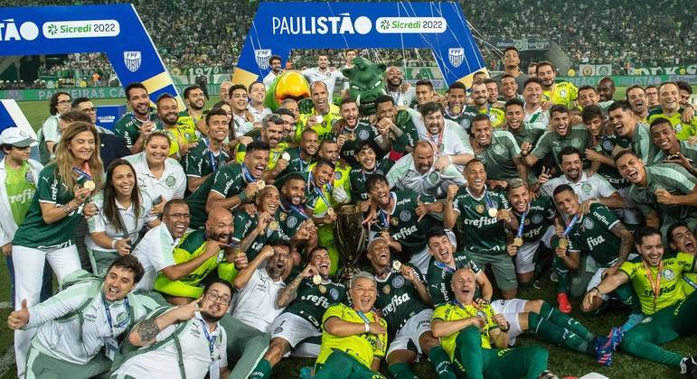 Jogadores do Palmeiras comemoram o título do Campeonato Paulista de 2022