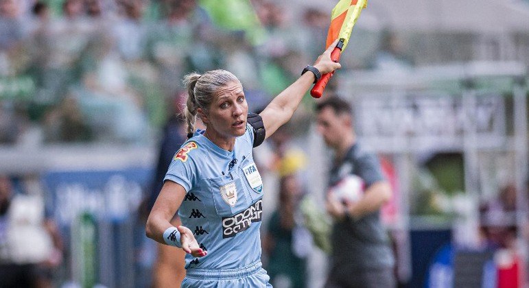 Neuza Inês Back anulou gol marcado por Rony no Choque-rei

