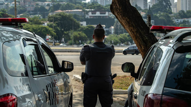 Sâo Paulo, SP - 25.04.2022 - Soldados da Polícia Militar fazem ronda e vigilância no estádio do Pacaembu. Foto Edu Garcia/R7