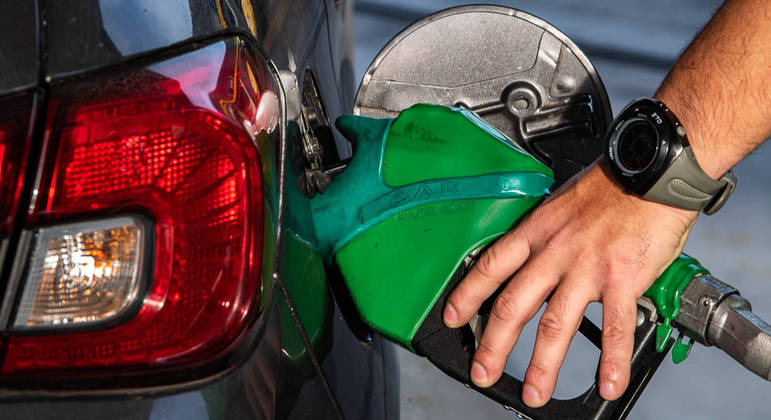 Governo de SP reduz ICMS do etanol e espera queda de R$ 0,17 por litro na bomba
