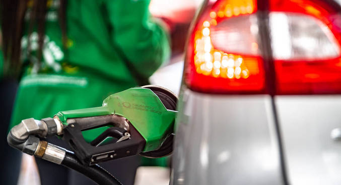 Com fim da isenção de PIS/Cofins e Cide, gasolina deve subir R$ 0,68 nos postos