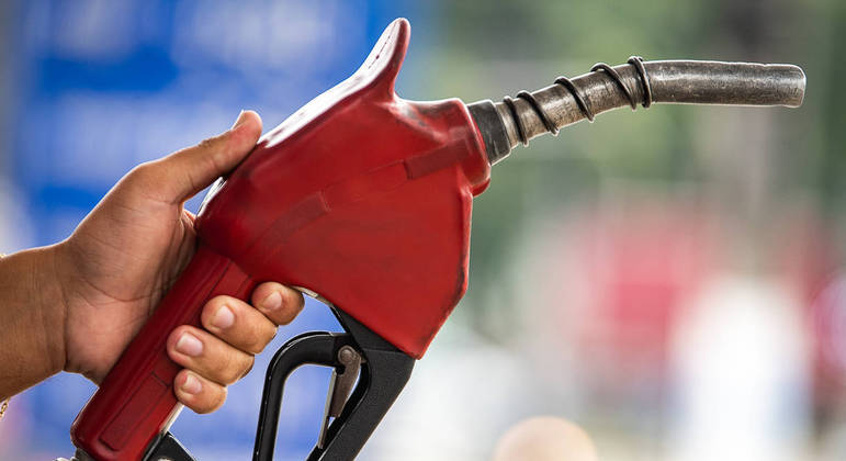 Gasolina deve ficar mais cara a partir da próxima semana
