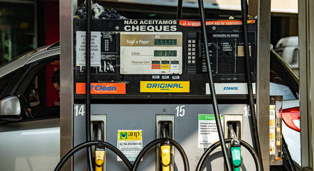 Gasolina já caiu 19,2% no país, desde julho