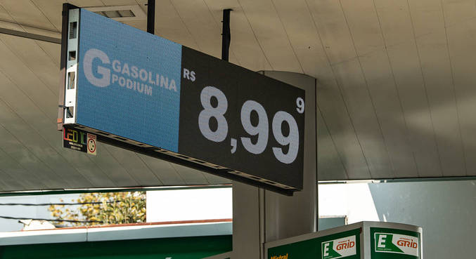 Posto em São Paulo com a gasolina aditivada a R$ 8,99
