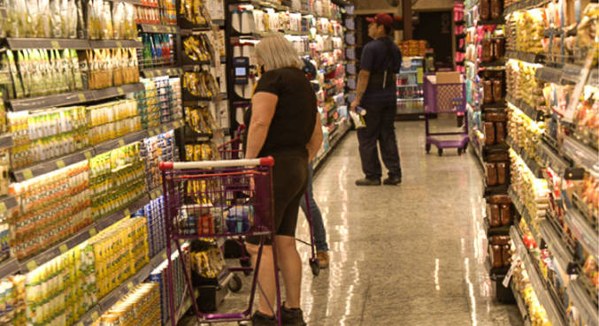 Vendas do setor de supermercados desabaram 5,4% em junho