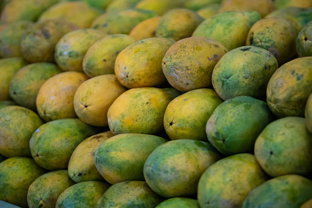 São Paulo, SP - 06.07.2022 - Sacolão - Sacolão da rua Caio Craco, zona oeste da cidade. Oferta de legume, verdura, frutas e hortaliças, tempero etc. Foto Edu Garcia/R7