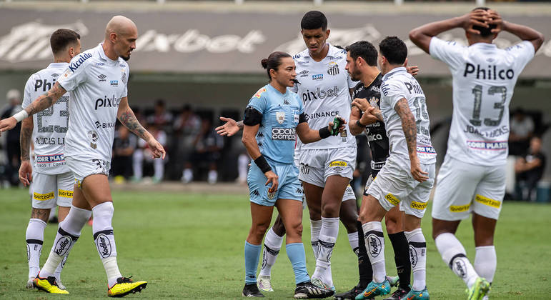 Santos inicia uma nova competição ainda pressionado pelo desempenho ruim no Paulistão