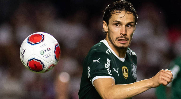 Veiga fez o único gol do Palmeiras no clássico contra o São Paulo pela final do Paulistão