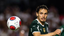 Raphael Veiga dispara: 'Quem joga no Palmeiras não desiste nunca'