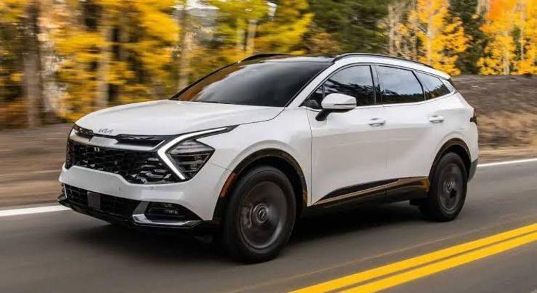 Motorização híbrida entrega 180cv e 27kgfm de torque 