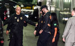 São Paulo, SP - 29.04.2023 - Thiago Brennand, prisão _ Agentes da Polícia Federal escoltam o emprésario Thiago Brennand para veículo que o levará até a Superintendência da PF, na Lapa, para ser preso e passar por audência de custódia. Foto Edu Garcia/R7