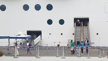 Navio com infectados por Covid-19 chega ao Rio de Janeiro